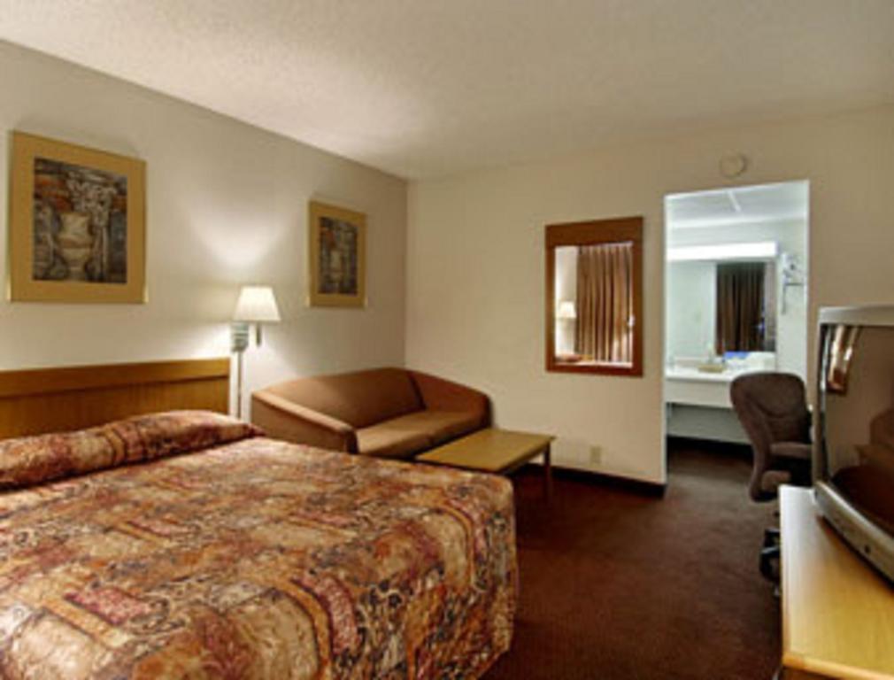 Howard Johnson Inn & Suites קולומבוס חדר תמונה